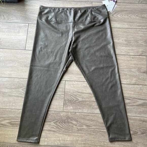 NWT 7 For  All Mankind Faux Leather Legging - Picture 2 of 12